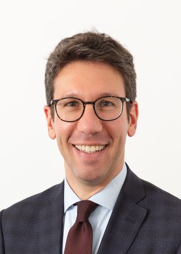 Porträtfoto Florian Kusznier, Partner,
Corporate/M&A, Wolf Theiss