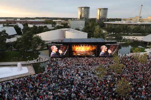 Festivalstimmung beim Konzert von Andreas Bourani / Weiterer Text
über ots und www.presseportal.de/nr/19185 / Die Verwendung dieses
Bildes ist für redaktionelle Zwecke honorarfrei. Veröffentlichung
bitte unter Quellenangabe: "obs/Autostadt GmbH/Matthias Leitzke"