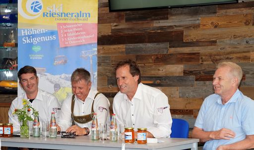 Vorschau Bild von Pressekonferenz auf der Riesneralm