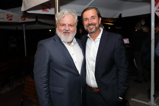 Vorschau Bild von APA-Bieriger 2019, v.l.n.r.: APA-Chefredakteur
Johannes Bruckenberger und APA-CEO Clemens Pig