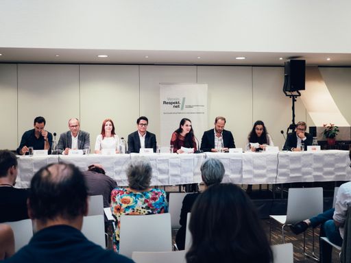 Demokratie braucht Respekt! Podiumsdiskussion im
Albert Schweitzer Haus