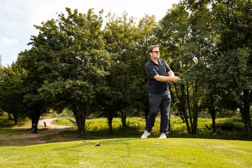 Vorschau Bild von Über 80 Kommunikationsfachleute aus Unternehmen und PR-Agenturen
nahmen am sechsten PR-Golfcup der dpa-Tochter news aktuell teil. In
diesem Jahr fand das Turnier am 6. September im Golf Club St.
Leon-Rot. Im Bild: Martin Rütter. Fotos: Robert Schlesinger Weiterer
Text über ots und www.presseportal.de/nr/6344 / Die Verwendung
dieses Bildes ist für redaktionelle Zwecke honorarfrei.
Veröffentlichung bitte unter Quellenangabe: "obs/news aktuell
GmbH/ROBERT SCHLESINGER"
