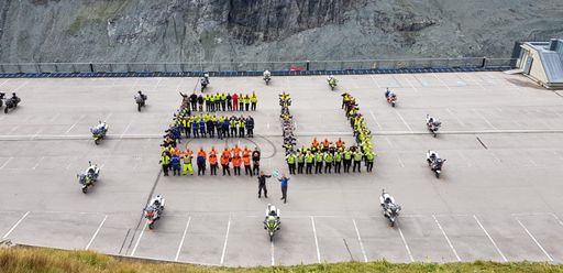  Weltweit größtes internationales Training für
Polizeimotorradfahrer auf der Großglockner Hochalpenstraße