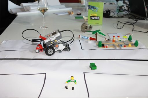 Vorschau Bild von Geschäftsprozesse mit Robotern und Drohen