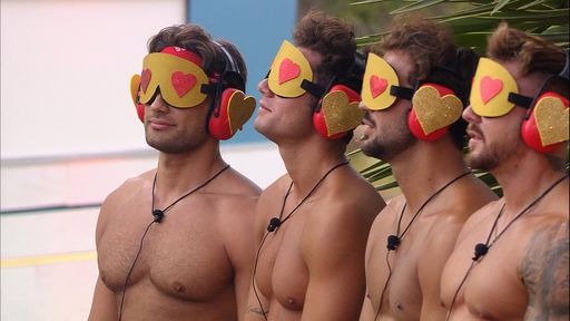 Vorschau Bild von Challenge Kussfest: Heiße Küsse und großer Couple-Zoff - heute
Abend bei RTL II. Weiterer Text über ots und
www.presseportal.de/nr/6605 / Die Verwendung dieses Bildes ist für
redaktionelle Zwecke honorarfrei. Veröffentlichung bitte unter
Quellenangabe: "obs/RTL II"