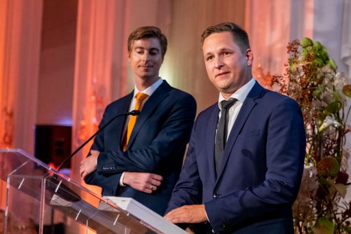 Vorschau Bild von Preisträger „MANZ Premiere“: Karlheinz Moick
(Feuchtmüller Stockert Moick Rechtsanwälte) und Andreas Gföhler
(Schramm Öhler Rechtsanwälte) für ihr Werk zum Bundesvergabegesetz
2018