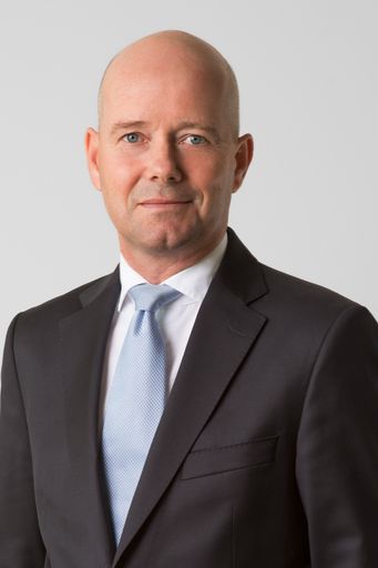 Der weltweit führende Gesundheitsdienstleister
VAMED AG bestellt mit Dipl. Ing. (FH) Andreas Wortmann, M.Sc. einen
neuen Finanzvorstand. Wortmann hat umfangreiche Erfahrung in
verschiedenen Führungs-/CFO Funktionen im internationalen Projekt-
und Dienstleistungsgeschäft. Unter anderem war er für den Bilfinger
Konzern und zuletzt für die Exyte Group tätig. Die VAMED Gruppe war
im Jahr 2018 weltweit für mehr als 27.000 Mitarbeiter und ein
Geschäftsvolumen von 2,2 Mrd. Euro verantwortlich.