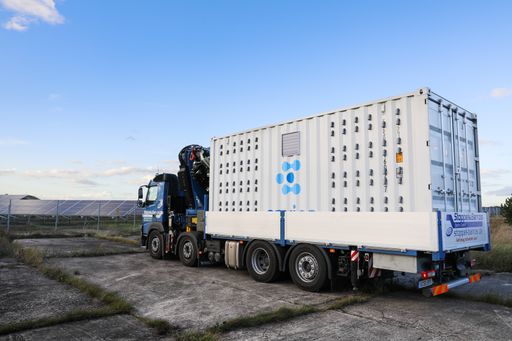 envion AG: Gründer spenden Millionen an Krypto-Community nach
Urteil gegen Ex-CEO Woestmann und andere / Liquidation Upgrade
Program zahlt Erlöse aus Liquidation und Schadensersatz an
Token-InhaberWeiterer Text über ots und www.presseportal.de/nr/82125
/ Die Verwendung dieses Bildes ist für redaktionelle Zwecke
honorarfrei. Veröffentlichung bitte unter Quellenangabe: "obs/NAIMA
Strategic Legal Services GmbH"