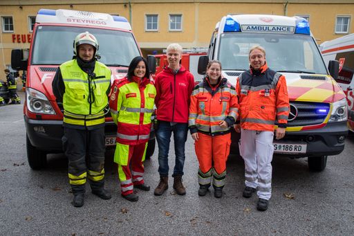 Vorschau Bild von Bei der dreitägigen Bundesübung der MALTESER
AUSTRIA, gemeinsam mit Malteser International und dem EMT-Team von
Malteser International, in Steyregg wurden auch Einsatzkräfte der
Johanniter-Unfallhilfe Österreich, des Arbeiter-Samariter-Bunds
Österreichs und der Freiwilligen Feuerwehr Steyregg eingebunden.Bei
der dreitägigen Bundesübung der MALTESER AUSTRIA, gemeinsam mit
Malteser International und dem EMT-Team von Malteser International,
in Steyregg wurden auch Einsatzkräfte der Johanniter-Unfallhilfe
Österreich, des Arbeiter-Samariter-Bunds Österreichs und der
Freiwilligen Feuerwehr Steyregg eingebunden.