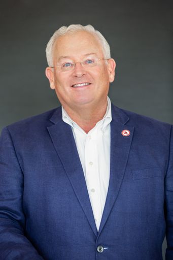 Terrence Brady, Präsident und CEO von Underwriters Laboratories.
Weiterer Text über ots und www.presseportal.de/nr/28693 / Die
Verwendung dieses Bildes ist für redaktionelle Zwecke honorarfrei.
Veröffentlichung bitte unter Quellenangabe: "obs/UL International
Germany GmbH"