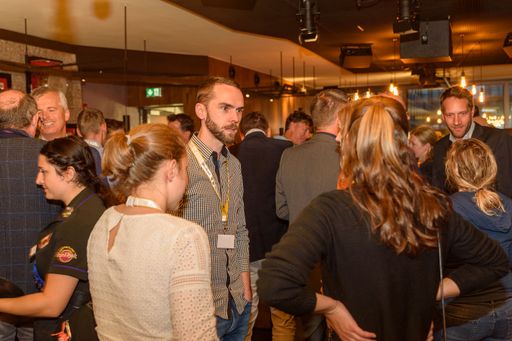 Vorschau Bild von intensives Netzwerken beim Drei Digitalimpuls Event
in Innsbruck