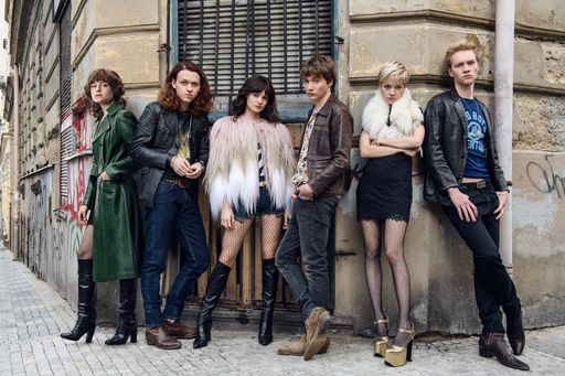 WIR KINDER VOM BAHNHOF ZOO: High-End von der Idee bis zum Cast /
Constantin Television und Amazon Prime Video setzen auf
hochdekorierte Kreative und die neue Generation deutscher
Schauspieler© Constantin Television/Amazon/Mike Kraus / v.l.n.r.:
Lena Urzendowsky (Stella), Jeremias Meyer (Axel), Jana McKinnon
(Christiane), Michelangelo Fortuzzi (Benno), Lea Drinda (Babsi) und
Bruno Alexander (Michi) Weiterer Text über ots und
www.presseportal.de/nr/126258 / Die Verwendung dieses Bildes ist für
redaktionelle Zwecke honorarfrei. Veröffentlichung bitte unter
Quellenangabe: "obs/Constantin Television/Mike Kraus"