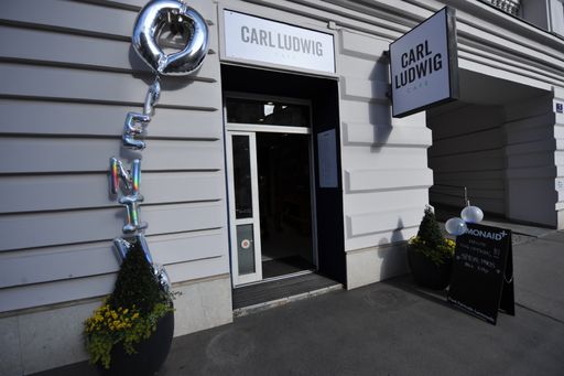  Bild zur OTS - Carl Ludwig Cafe Außenansicht