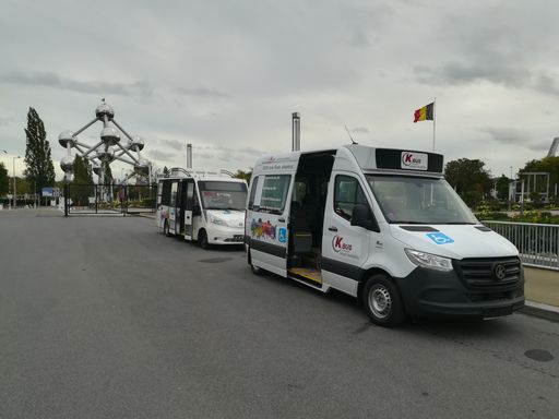  Ausstellungsfahrzeuge Busworld Brüssel vor Atomium