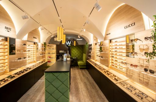 Die Filiale in der Getreidegasse erstrahlt im neuesten
sehen!wutscher-Shop-Design.