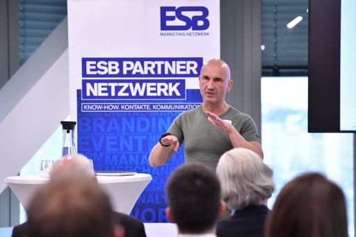 Laut Michael Holzer, CEO von Mensch und Marke, ist im
Sportsponsoring ein Paradigmenwechsel nötig.