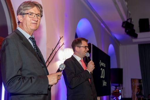 Vorschau Bild von ARTUS-Partner-Staffelübergabe von Schwab an Stipic Gerhard Schwab
und Tomislav Stipic (v.l.n.r.)