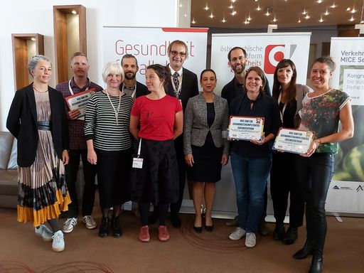  Ausgezeichnete Teams Offener Jugendarbeit mit
Ministerin Ines Stilling