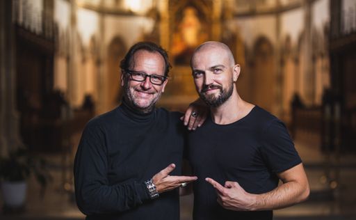 Fischer und Klimas haben sich letztes Jahr im
Rahmen eines gemeinsamen Charity-Events kennengelernt und stehen nun
am 6.11. gemeinsam auf der Bühne.