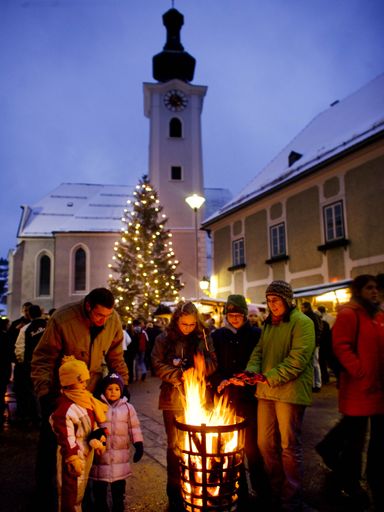  Advent im Klösterreich: stimmungsvoll und in
schöner Atmosphäre – die Klöster zeichnen sich durch ihr attraktives
Programm in der Vorweihnachtszeit aus:
www.kloesterreich.com/advent-weihnachten-im-kloster/.