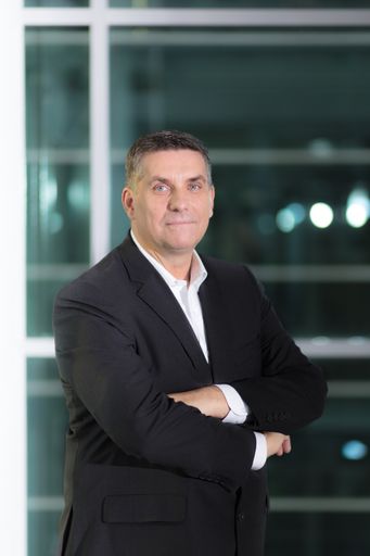  Manfred Litschka, tcc Regional Sales Director
