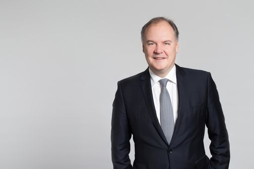 "Der Handel zwischen Deutschland und Österreich
läuft nach wie vor zufriedenstellend", sagt Thomas Gindele,
Hauptgeschäftsführer der Deutschen Handelskammer in Österreich
(DHK).
