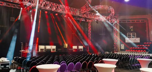 Vorschau Bild von Das ehemalige Budocenter, jetzt Hallmann Dome,
präsentiert sich als moderne Event Arena für bis zu 1.399 Personen.