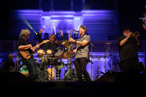 Mike Stern, Leslie Mandoki, Bill Evans, Randy Brecker,Konzerthaus
Berlin, 09.11.2019. Weiterer Text über ots und
www.presseportal.de/nr/114706 / Die Verwendung dieses Bildes ist für
redaktionelle Zwecke honorarfrei. Veröffentlichung bitte unter
Quellenangabe: "obs/Red Rock Production/BENJAMIN ZIBNER"
