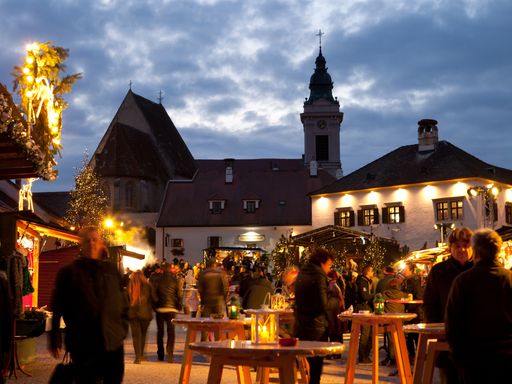 Vorschau Bild von Die Ruster Innenstadt verzaubert die Besucher mit
einem vielfältigen Programm.