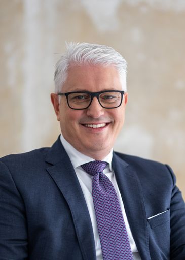 Carlo Crosetto folgt Willy Van Riet als
Wienerberger CFO nach