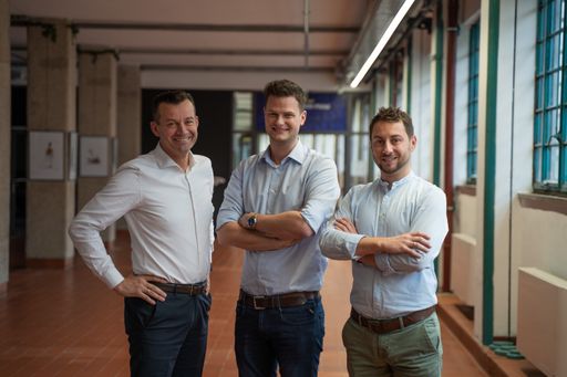 Vorschau Bild von Gerhard Kürner, Bernhard Aichinger und Michael 
Raberger bündeln Know-how und Erfahrungen und werden mit Cyberhouse 
und E-CONOMIX die Top-TYPO3-Agentur in Österreich.