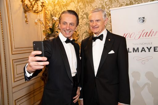 Vorschau Bild von Ein Selfie zum Jubiliäum: Christian Rainer und Thomas
Schäfer-Elmayer