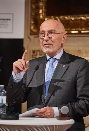 Vorschau Bild von Global Peter Drucker Forum-Gründer Richard Straub
