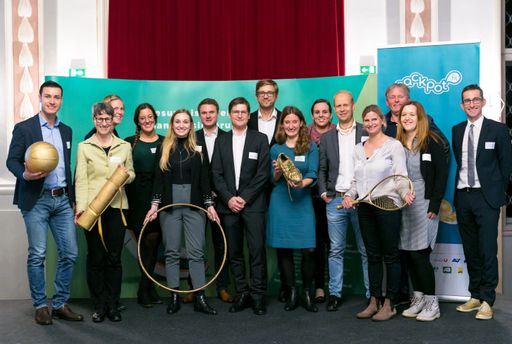  Roland Kaiser / StGKK, Sylvia Titze / Universität Graz, Gerda
Katschinka / ASVÖ, Stephanie Gerzabek / SVA, Leonie Ferscha /
SPORTUNION, Bernhard Novak / Universität Graz, Albert Strehn / SVA,
Roland Grabmüller / AUVA, Lena Großschädl / SVA, Catherine Fandl /
BVA, Markus Schweiger / SVB, Uschi Sucher / VAEB, Arne Öhlknecht /
SPORTUNION, Cornelia Kohl / ASKÖ, Christian Lackinger / MedUni Wien