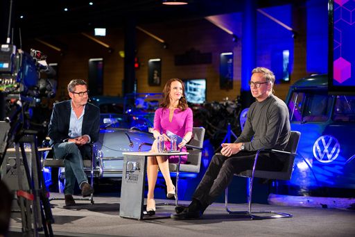  Beim 2. Change Summit in Obergurgl-Hochgurgl gaben
Kai Diekmann (li.) und Peter Würtenberger im Gespräch mit Susanne
Schöne spannende Einblicke in ihre WG Zeiten im Silicon Valley.