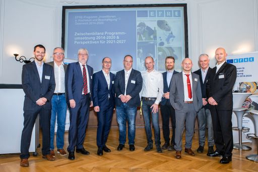 vier konkrete Förderprojekte wurden am 21.11.
vorgestellt, hier im Bild mit Vertretern der Europäischen Kommission
und der Verwaltungsbehörde für das österreichische
EFRE-Förderprogramm.