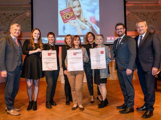 Vorschau Bild von Verlängerung des TOP-Handelszertifikats der Modehäuser in
Kirchdorf und Sierning