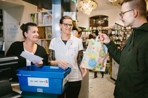 Vorschau Bild von Marien Apotheke Wien - Abholung der Medikamente
durch Mitarbeiter für PatientInnen