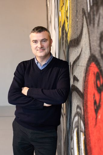 Vorschau Bild von Mathias Kimpl im office von domonda in Wien.