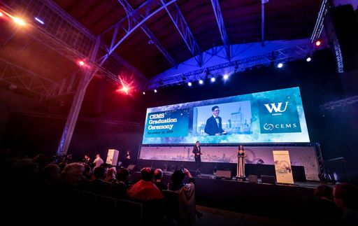  LEDskin-Wall von SIGNATURE bei der 31th CEMS Annual
Event & Graduation Ceremony hosted by WU Wien am 30.11.2019
