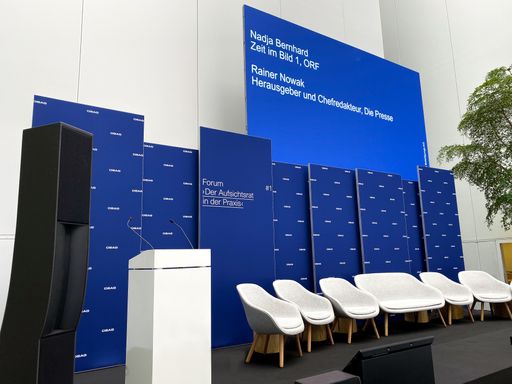 Vorschau Bild von LEDskin-Wall von SIGNATURE bei Forum #1 "Der
Aufsichtsrat in der Praxis"