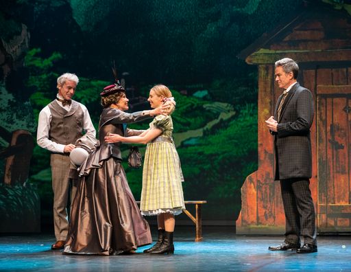 Vorschau Bild von Mittwoch abend feierte das Musical Heidi in Wien
eine viel bejubelte Premiere.