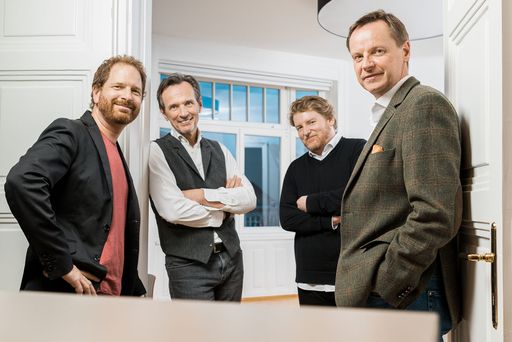  Geschäftsführer-Quartett: vlnr. Phil Hewson, Erich Falkner,
Patrick Partl und Fred Reiss