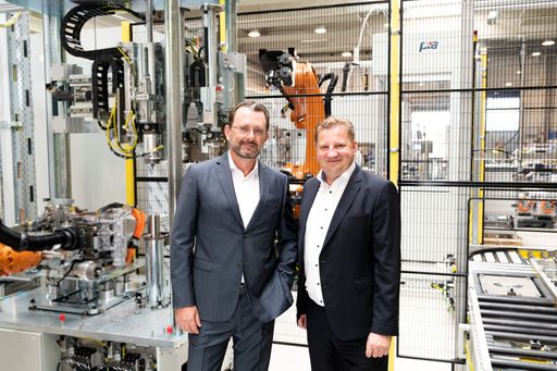  PIA Automation Austria Geschäftsführung: Nikolaus
Szlavik (l) und Norbert Kahr (r).