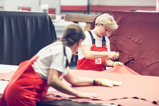 Vorschau Bild von Lederprüfung in der Produktion Feldbach
