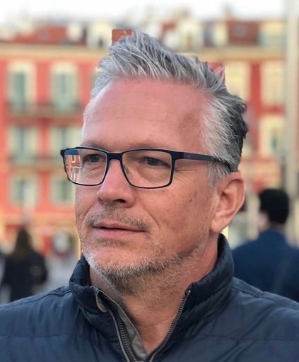 Fritz Tomaschek (Leitung Verkauf & Marketing, MMA &
SMS)