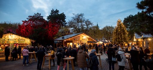 Weihnachtsdorf am Campus der Uni WienWeihnachtsdorf
am Campus der Uni Wien