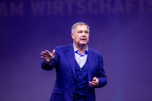  Walter Ruck auf der Bühne