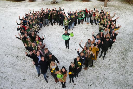 Erich Neuhold und das ST-Kernteam des
Steiermark-Frühlings mit den steirischen Partnern beim Brücklwirt in
Niklasdorf