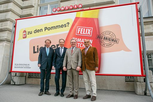 Pressekonferenz Markenartikelverband. Im Bild vlnr:
DI Dr. Markus Liebl, Mag. Günter Thumser, DI Joachim Wolf, Mariusz
Jan Demner
